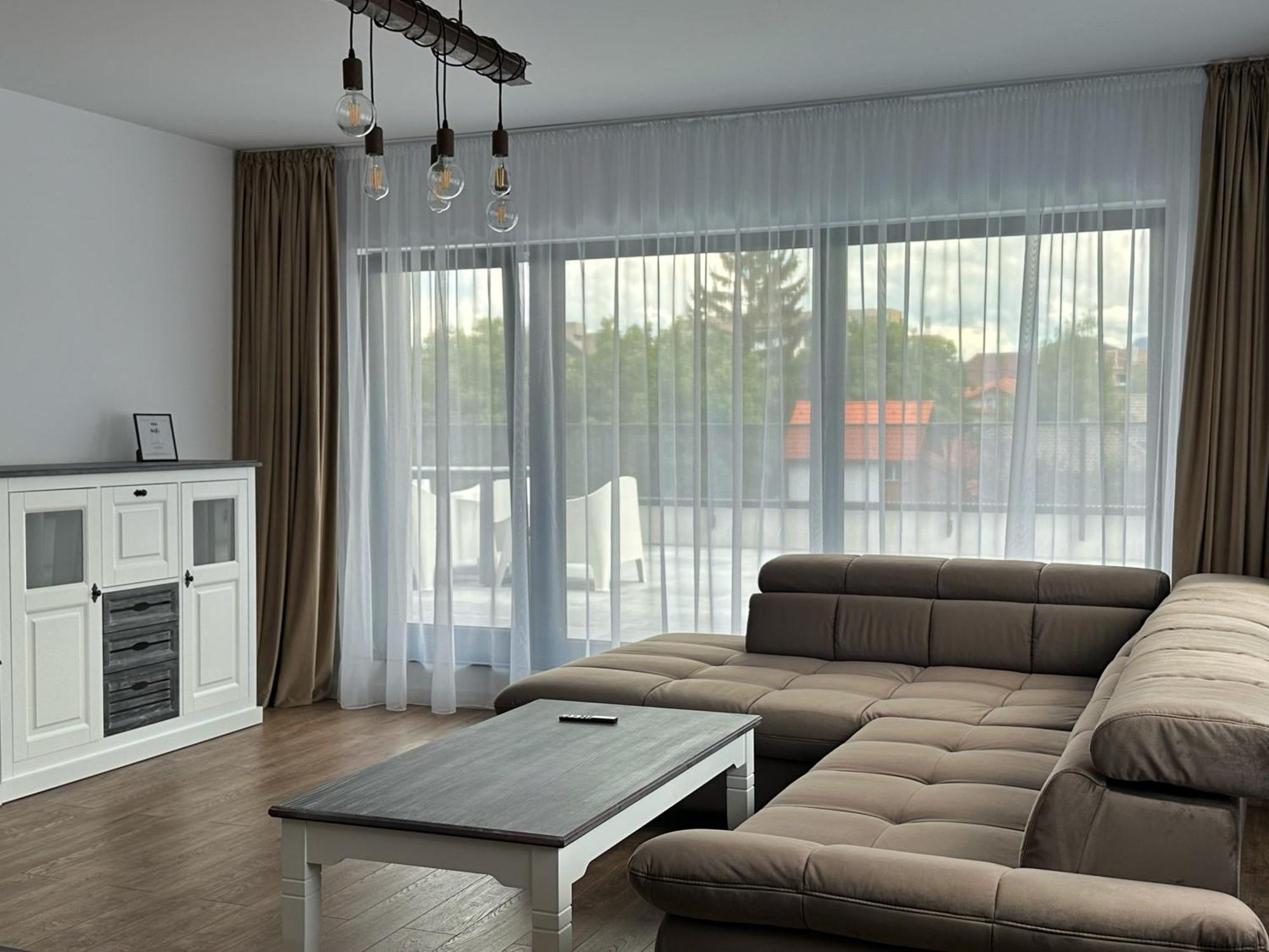 Koa - Aparthotel Брашов Екстериор снимка